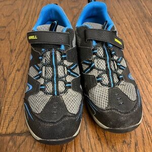 Merrell Boys Trail Trail Chaser Hiking Shoes Black, Blue, and Gray Size 6M